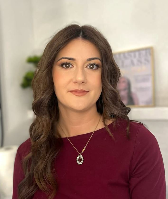 Vizažistica blenda rumenilo